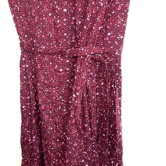 aerie Dark Red Ditsy Floral Print Wrap Front Mini Dress Size Small Women’s - Picture 8 of 13